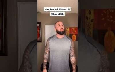 HOW FOOTBALL PLAYERS LIFT!! #Shorts