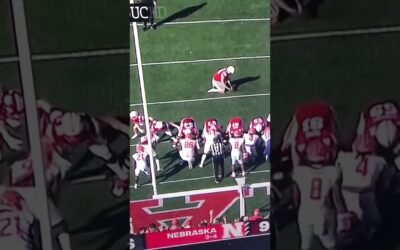 Nebraska Football lineman gives zero effort resulting in blocked extra point